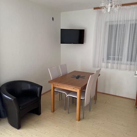 Apartman J&B Apartment Vir Ngoại thất bức ảnh