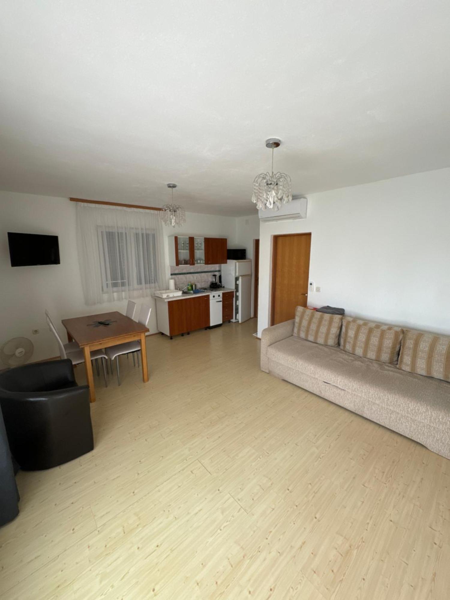 Apartman J&B Apartment Vir Ngoại thất bức ảnh